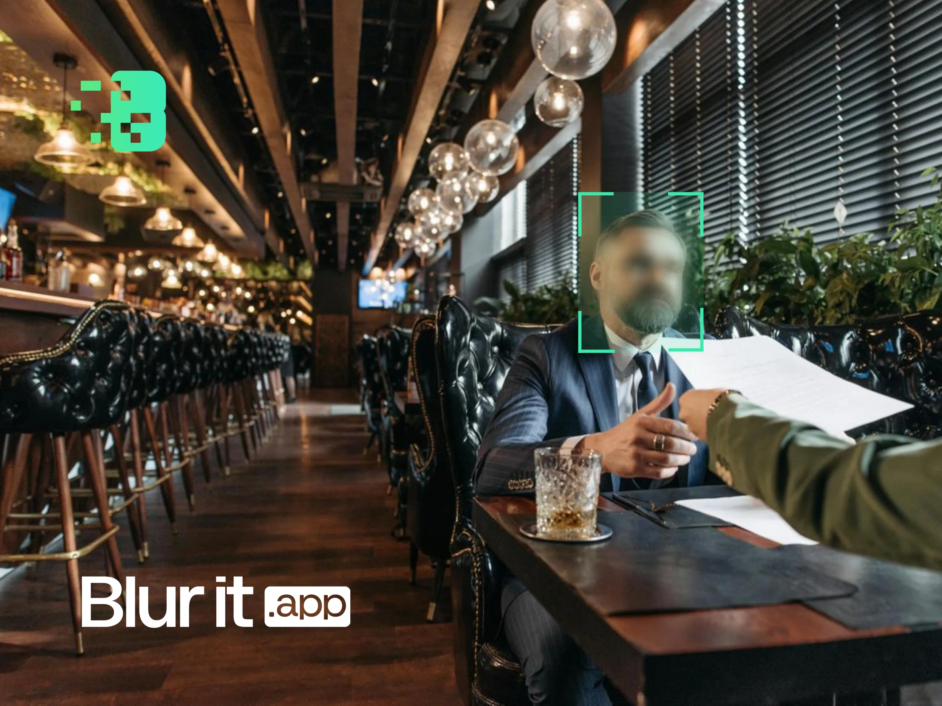 Résultat d'anonymisation avec le suivi de mouvement YouBlur.com