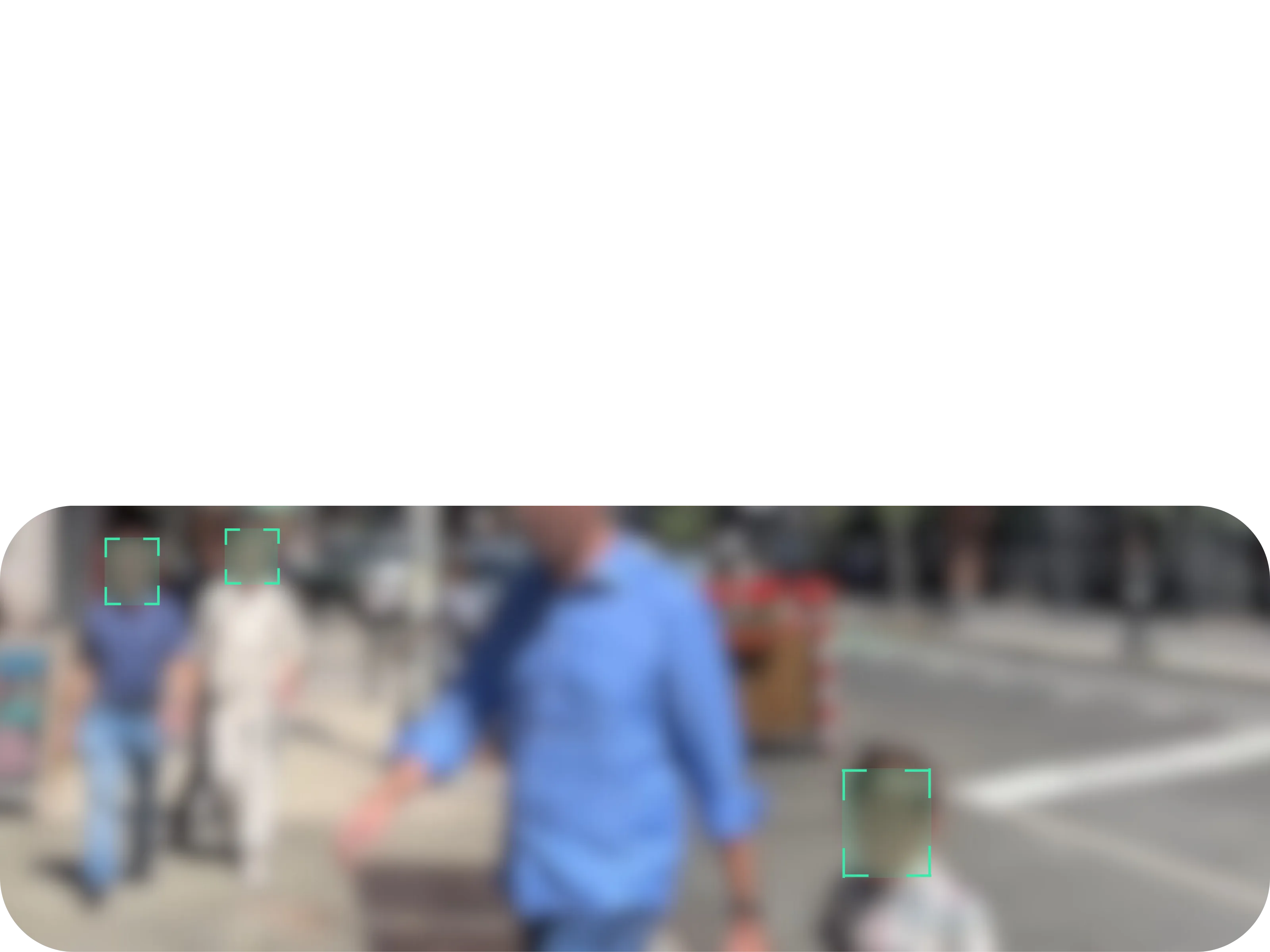 Resultat du floutage automatique de visages dans une rue