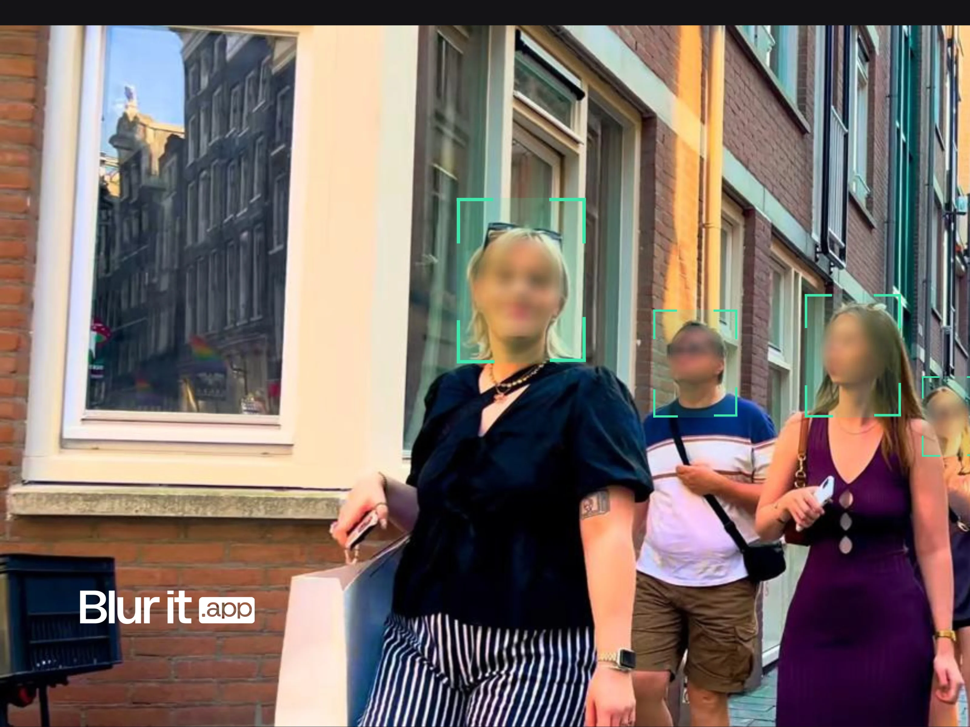 Interface YouBlur.com pour la conversion et l'anonymisation vidéo